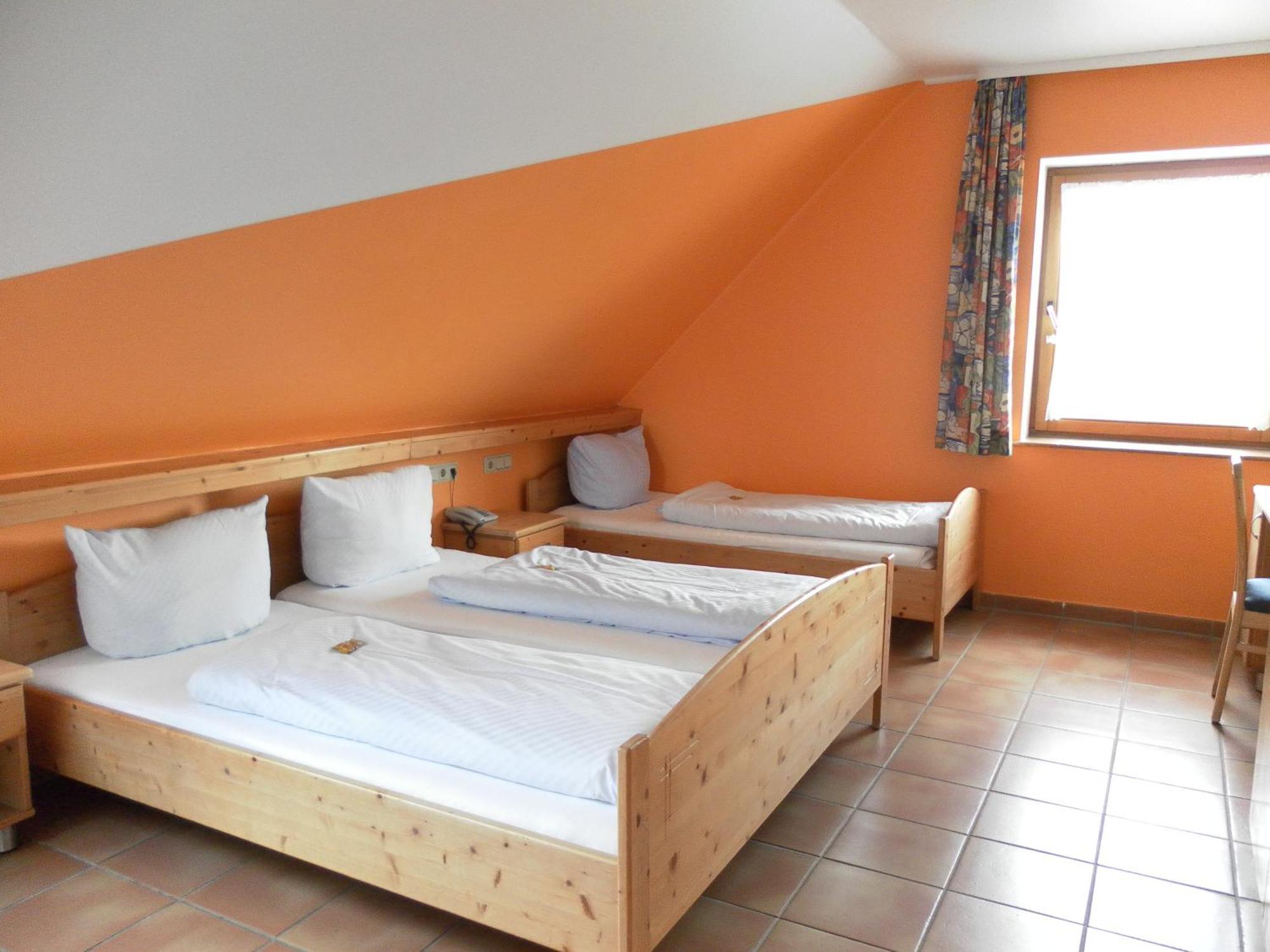 Landgasthof Asum Dasing Bagian luar foto
